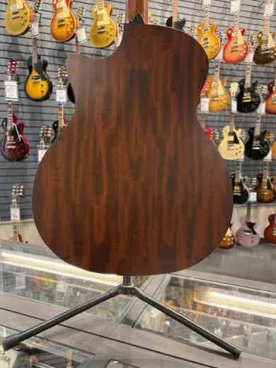 Taylor Guitars - 324CE V9 2